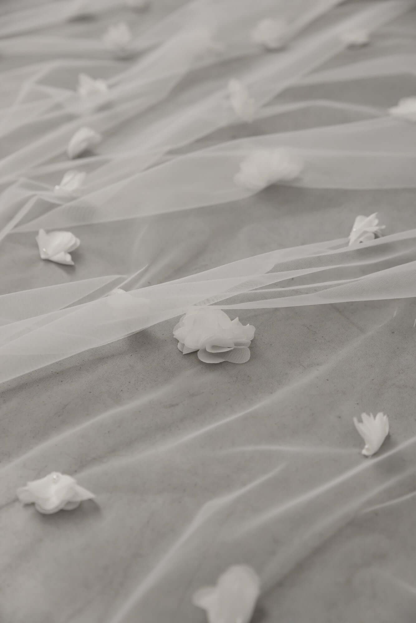 Exquisite Off-White Tulle Floral Bridal Veil3D flowers,bridal veil,off-white veil,tulle veil,wedding veilCBB Market