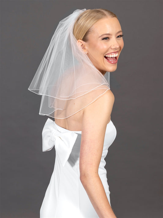 Mariell Wholesale 2 Layer Short Bridal Veil in Shoulder Length with Pencil Edge  -2-Tier Flyaway Wedding Veil 18" Long