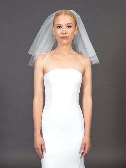 Short Two Tier Pencil Edge Shoulder Length Bridal Veil - Wholesale Flyaway Veil 15.5"/18"