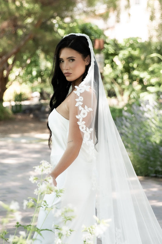 Elegant Cathedral Bridal Veil - Luxury Length and Stylebridal veil,cathedral veil,elegant wedding accessories,luxury bridal,wedding veilCBB Market