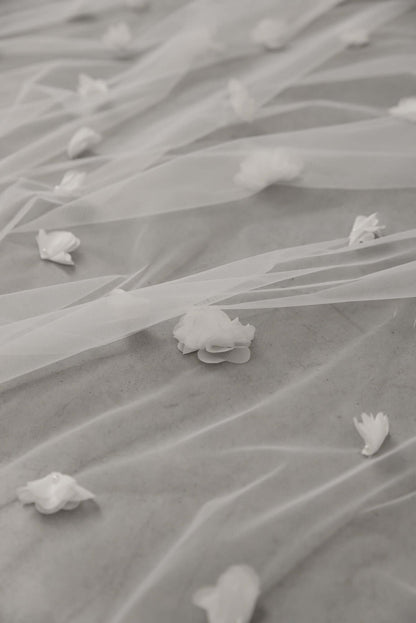 Exquisite Off-White Tulle Floral Bridal Veil3D flowers,bridal veil,off-white veil,tulle veil,wedding veilCBB Market